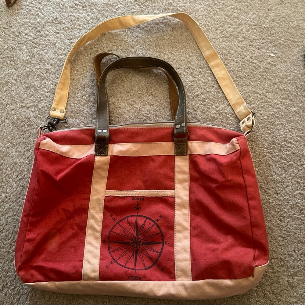 Barrel Shack Nautical weekender bag , Adjustable Strap